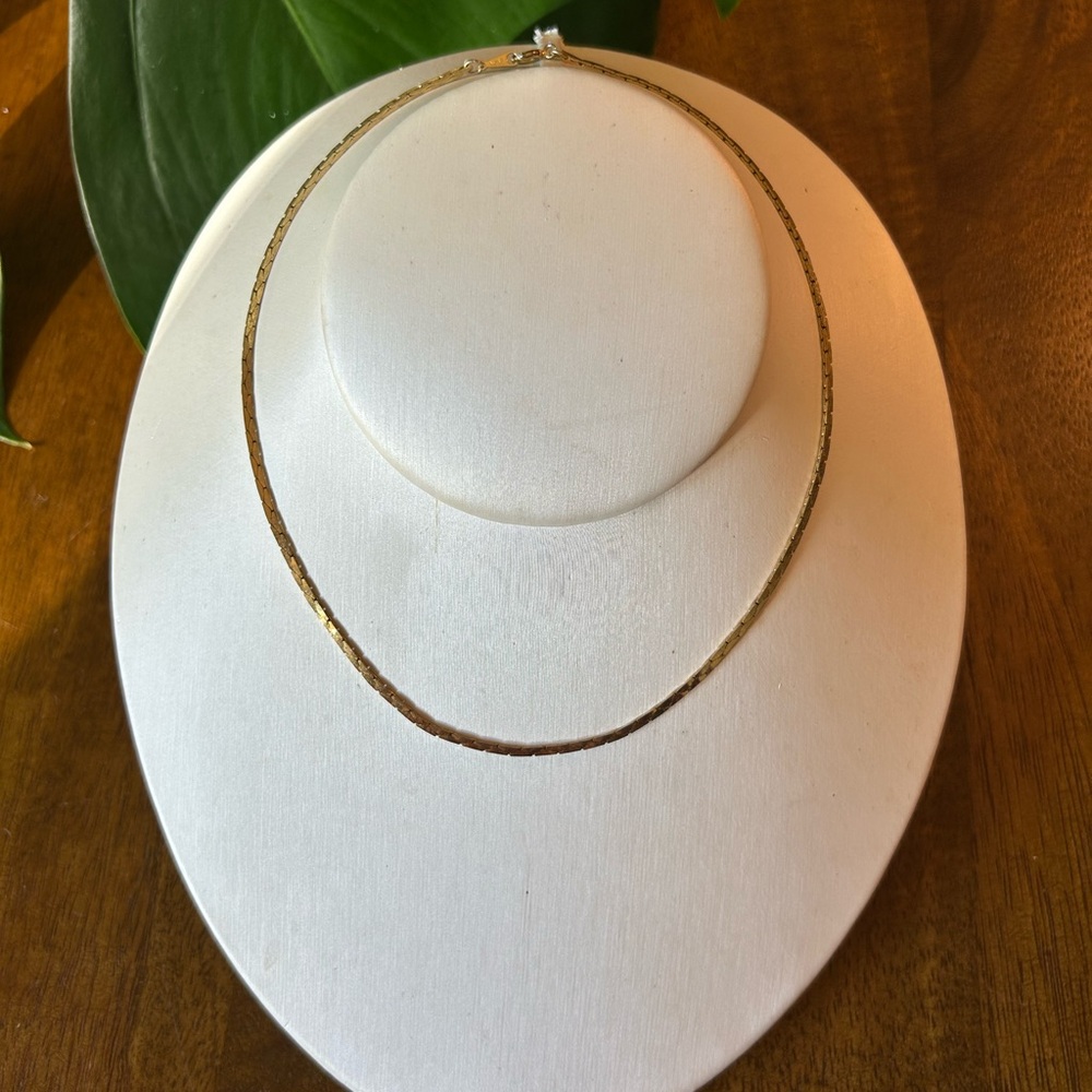 Vintage Gold Tone Necklace stamped Japan 15 inches